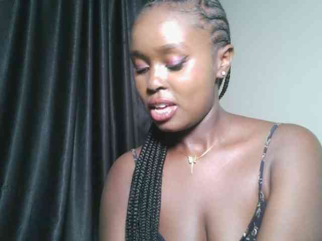 Modella: Spiceynelly