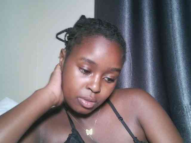 Spiceynelly webcam