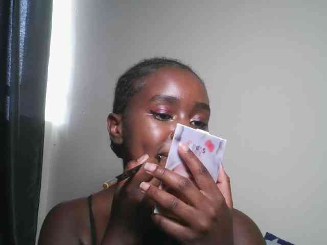 Spiceynelly webcam