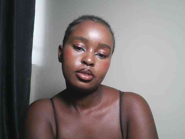 Spiceynelly webcam