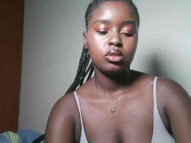 Spiceynelly webcam