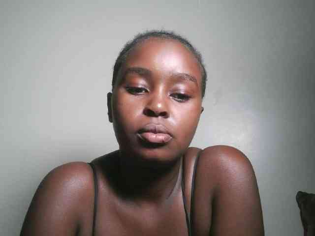 Spiceynelly webcam