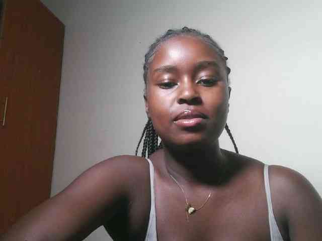 Spiceynelly webcam