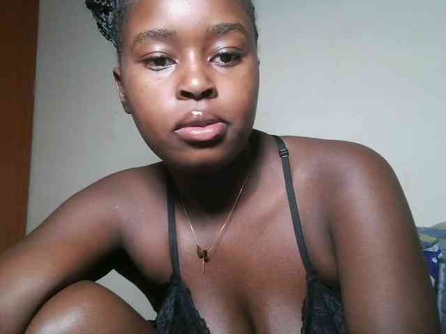 Spiceynelly webcam