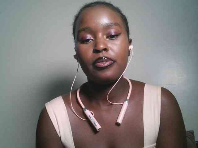 Spiceynelly webcam