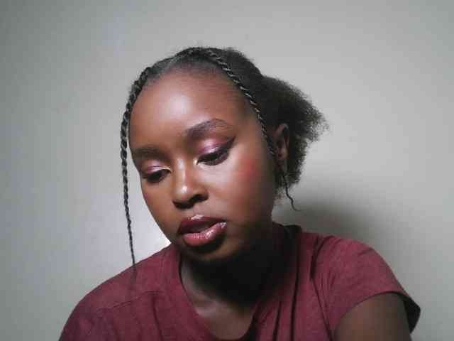 Spiceynelly Live Webcam on BongaCams