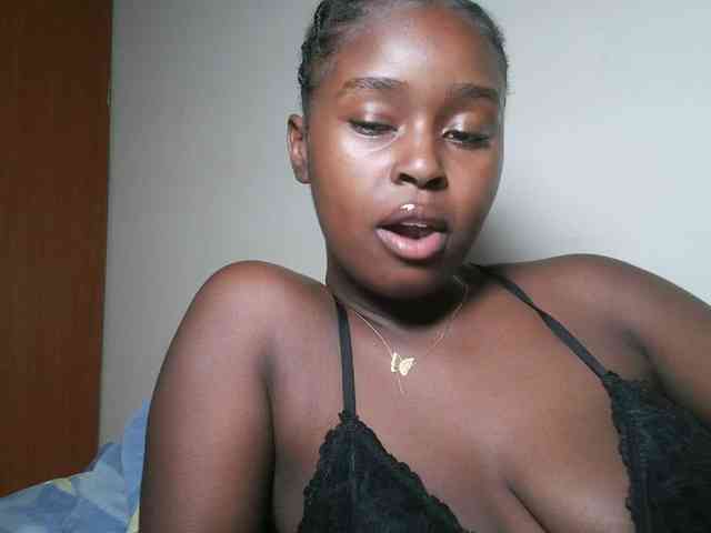 Spiceynelly webcam