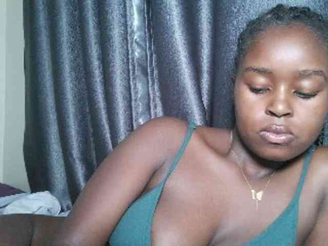 Spiceynelly webcam