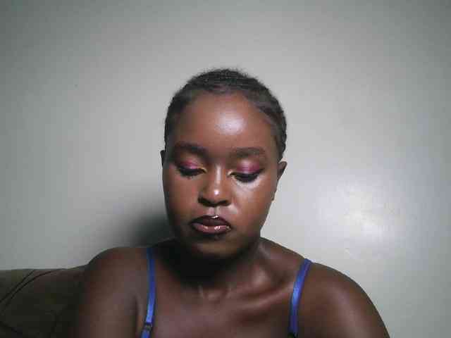 Spiceynelly webcam