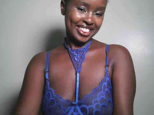 Spiceynelly webcam