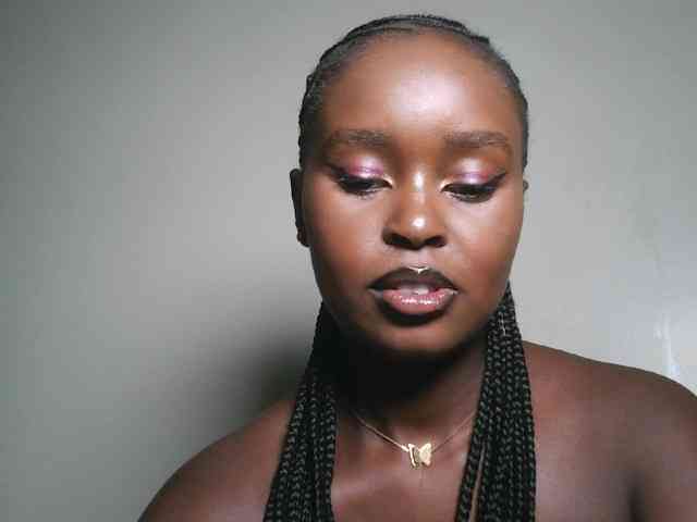 Modella: Spiceynelly