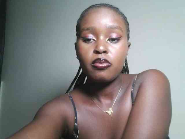 Modella: Spiceynelly