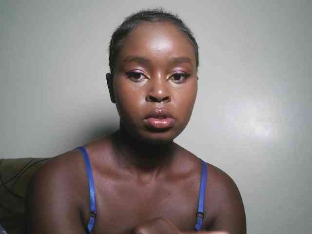 Spiceynelly webcam