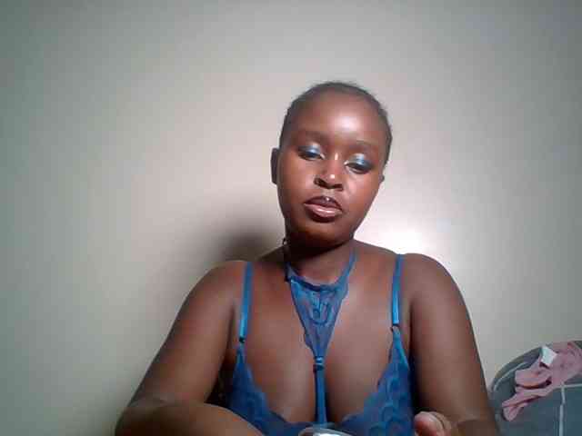 Spiceynelly webcam
