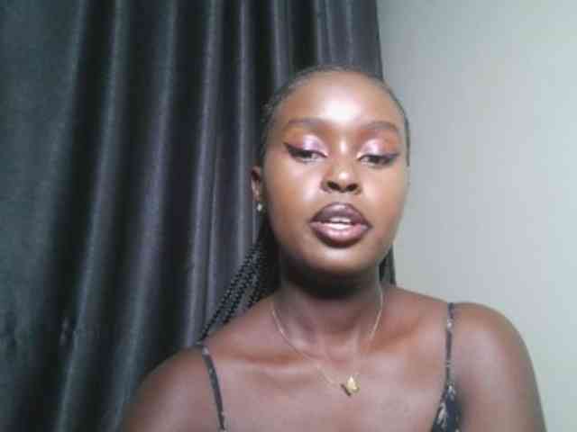 Spiceynelly webcam