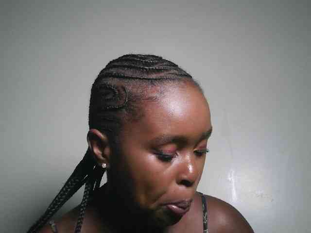 Modella: Spiceynelly