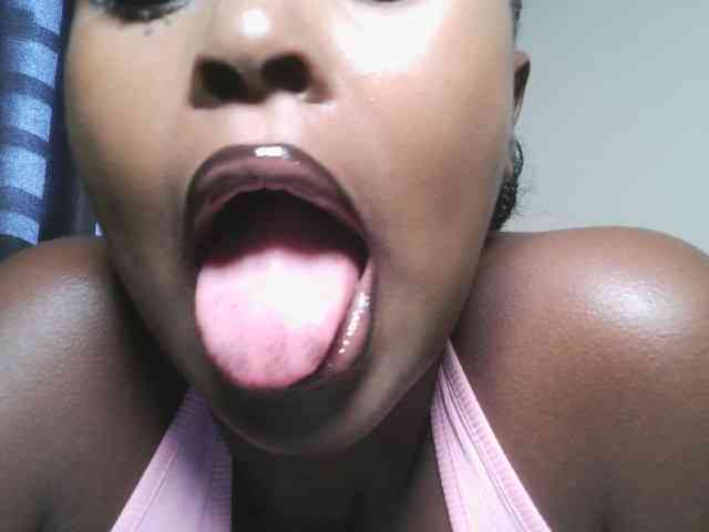 Spiceynelly webcam