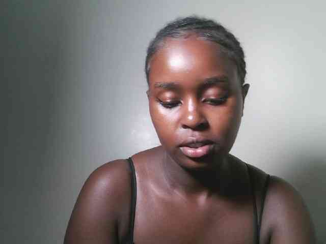Spiceynelly webcam