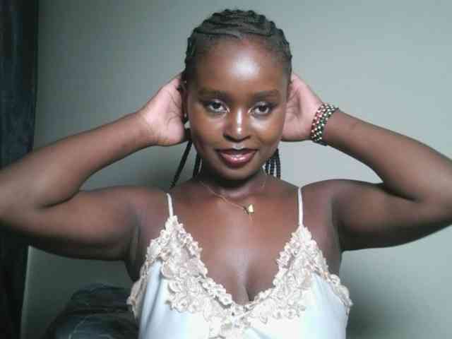 Modella: Spiceynelly