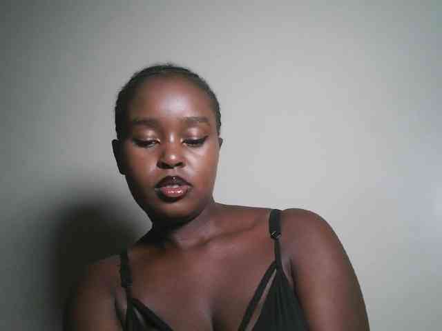 Spiceynelly webcam