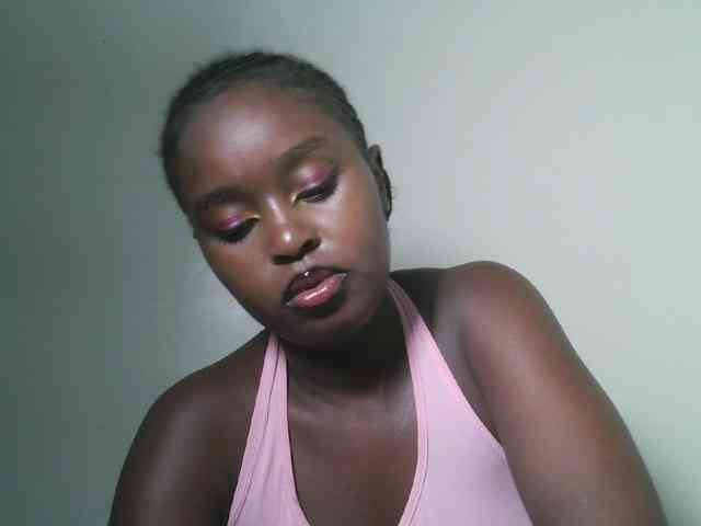 Spiceynelly webcam