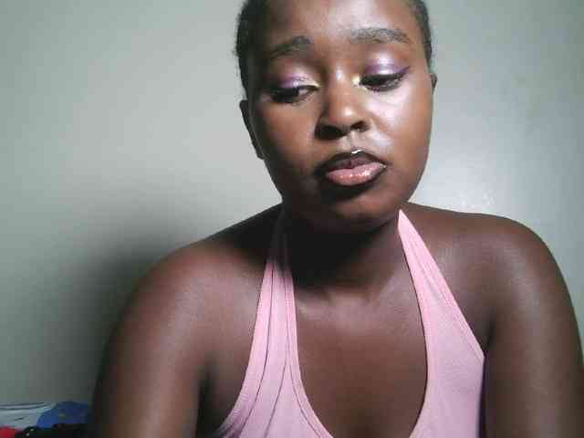 Spiceynelly webcam