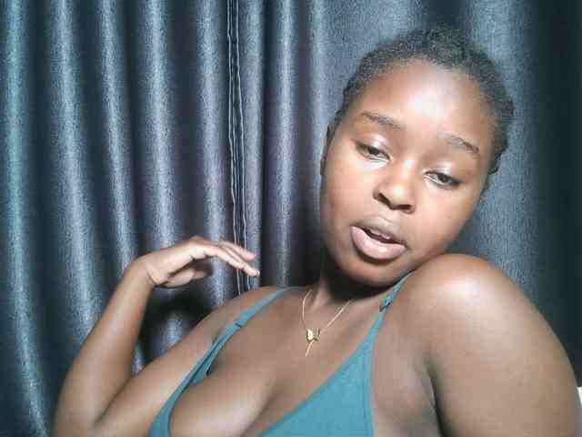 Spiceynelly webcam