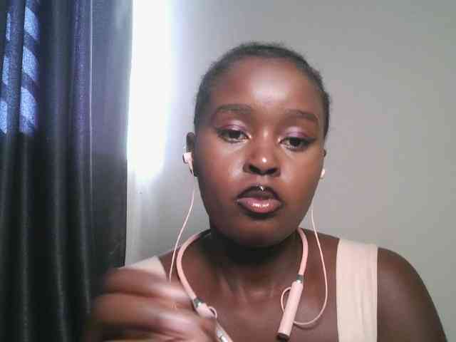 Spiceynelly webcam