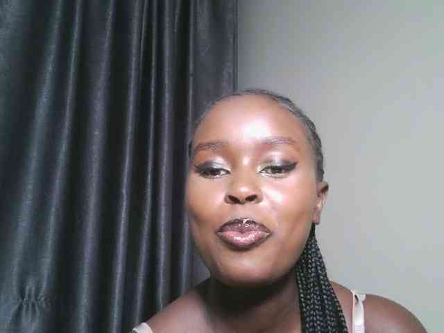 Spiceynelly webcam