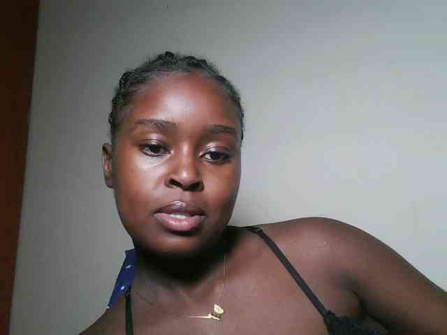 Spiceynelly webcam
