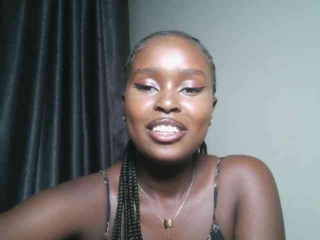 Modella: Spiceynelly