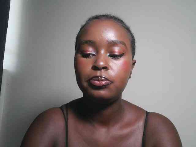 Spiceynelly webcam