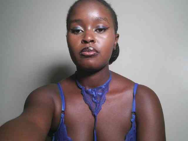Spiceynelly webcam