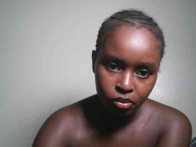 Spiceynelly webcam