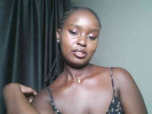 Modella: Spiceynelly