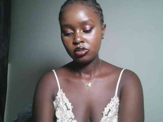 Modella: Spiceynelly