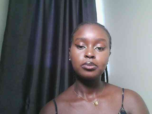 Spiceynelly webcam