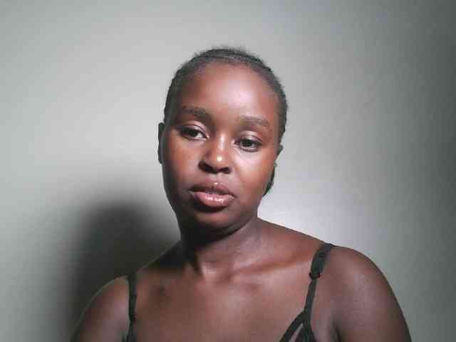 Spiceynelly webcam