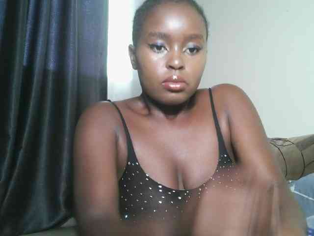 Spiceynelly webcam