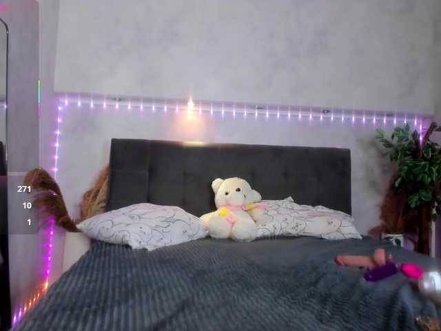 Valery-Grand live cam preview