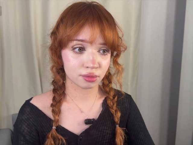Sex chat gratuit in direct cu LolaXBambi pe BongaCams