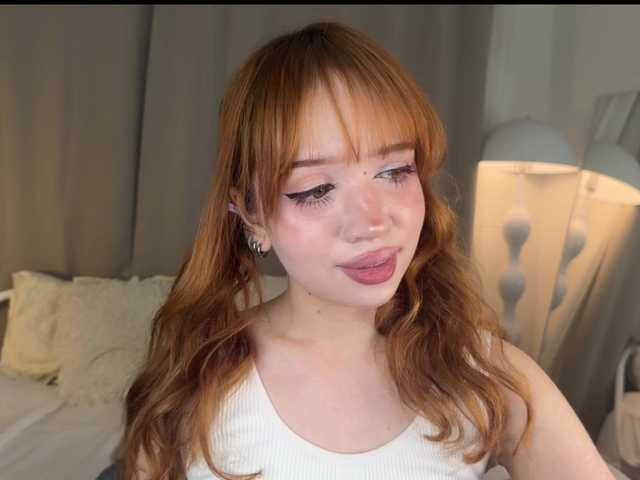 Sex chat gratuit in direct cu LolaXBambi pe BongaCams