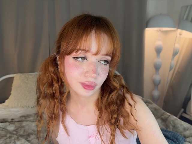 Sex chat gratuit in direct cu LolaXBambi pe BongaCams