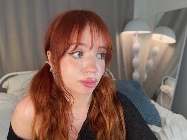 Sex chat gratuit in direct cu LolaXBambi pe BongaCams