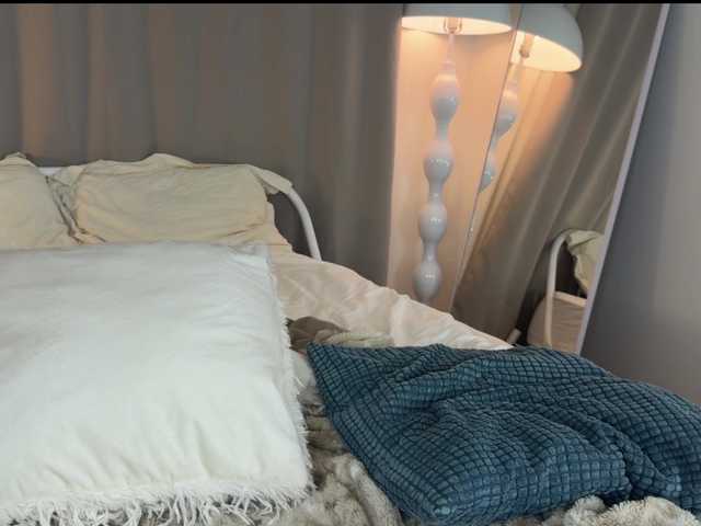 Sex chat gratuit in direct cu LolaXBambi pe BongaCams