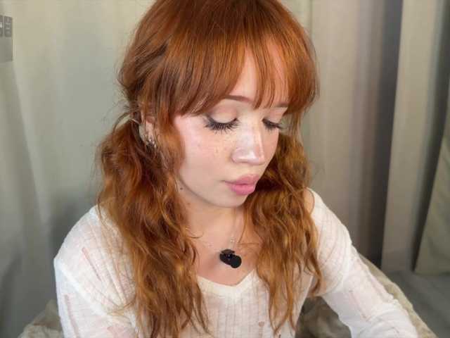 Sex chat gratuit in direct cu LolaXBambi pe BongaCams