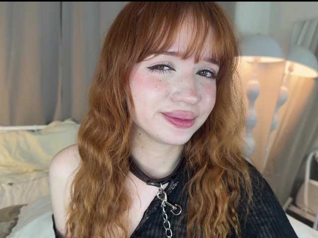 Sex chat gratuit in direct cu LolaXBambi pe BongaCams