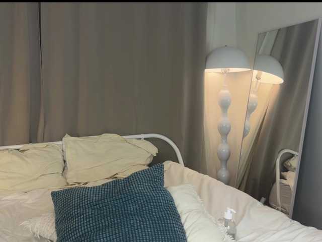 Sex chat gratuit in direct cu LolaXBambi pe BongaCams