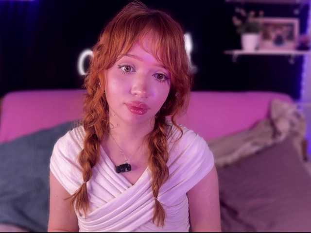 Sex chat gratuit in direct cu LolaXBambi pe BongaCams