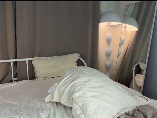 Sex chat gratuit in direct cu LolaXBambi pe BongaCams